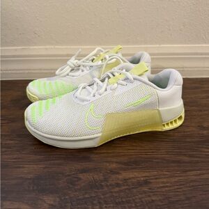 Nike Metcon 9 White/Yellow Womens Sneakers Size 9 DZ2537-106